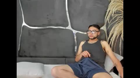 lailaandoliver online show from 16, 12, 2025