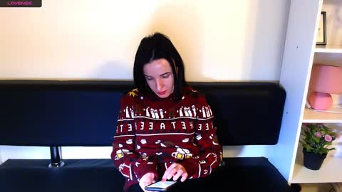 Snapshot of laimapinch_ chatting on 27, 12, 2024 Laima online show from 27, 12, 2024
