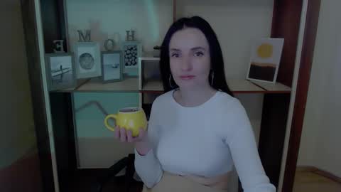 Snapshot of laimapinch_ chatting on 28, 9, 2025 Laima online show from 28, 9, 2025