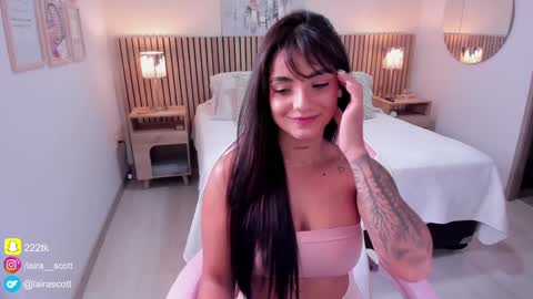 Snapshot of laira_scott chatting on 14, 1, 2025 Laira online show from 14, 1, 2025