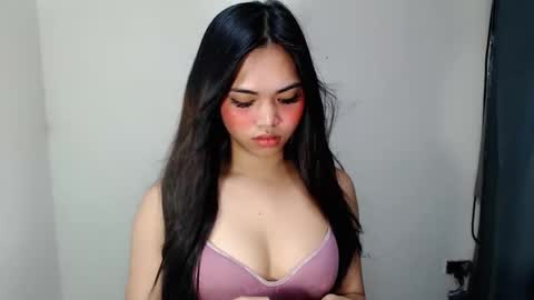 Snapshot of laire_allure chatting on 11, 5, 2026 laire online show from 11, 5, 2026