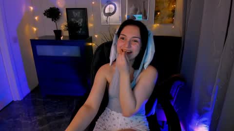 Snapshot of lalita_aml4 chatting on 8, 2, 2025 Raily online show from 8, 2, 2025