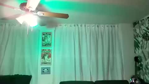 Snapshot of lalove99 chatting on 18, 10, 2025 LALOVE99 online show from 18, 10, 2025