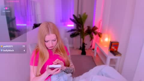 Laly online show from 9, 3, 2025