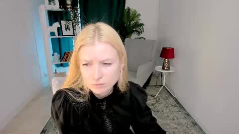 Snapshot of laly_peach chatting on 30, 7, 2026 Laly online show from 30, 7, 2026