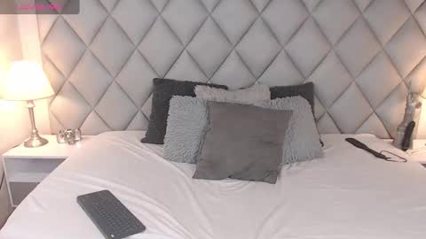 Laly Castro online show from 28, 2, 2025