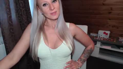 LaMadrina006 online show from 11, 5, 2026
