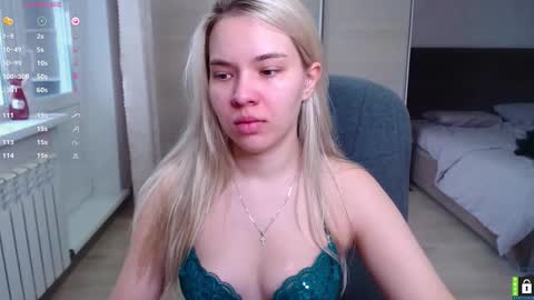 Snapshot of lana__nova chatting on 12, 10, 2025 Lana online show from 12, 10, 2025