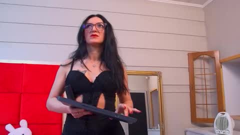 LanaBanner online show from 7, 11, 2025