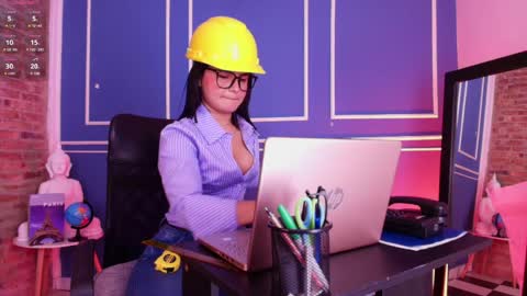  Lana  online show from 11, 4, 2026