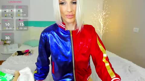 Lana  online show from 15, 1, 2025