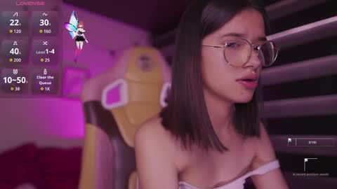 Snapshot of lana_dreams_ chatting on 18, 11, 2025 Lana online show from 18, 11, 2025