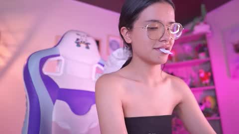 Snapshot of lana_dreams_ chatting on 21, 11, 2025 Lana online show from 21, 11, 2025