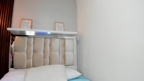 Snapshot of lana_jonnes_ chatting on 25, 2, 2025 Lana igauroraaaaaaaaa 1 online show from 25, 2, 2025