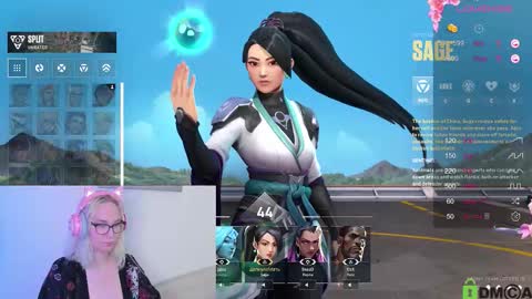 Snapshot of lana_lunar chatting on 17, 10, 2025 Lana online show from 17, 10, 2025