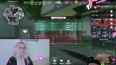 Snapshot of lana_lunar chatting on 28, 10, 2025 Lana online show from 28, 10, 2025