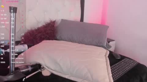 Snapshot of lanaamills chatting on 26, 10, 2025 Lana online show from 26, 10, 2025