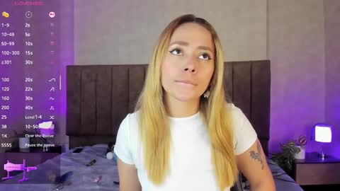 Snapshot of lanaamills chatting on 16, 11, 2025 Lana online show from 16, 11, 2025