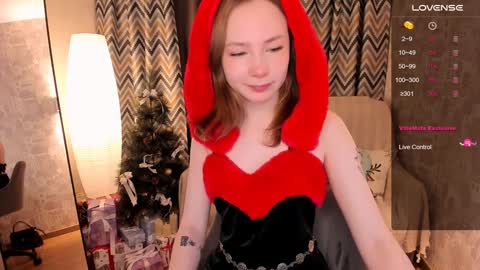 Snapshot of lanablu_ chatting on 22, 12, 2024 Lana online show from 22, 12, 2024