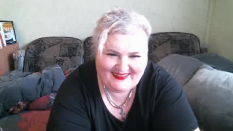 lanacat555 online show from 11, 3, 2025