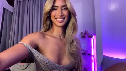 Snapshot of lanadel_hilton chatting on 6, 3, 2025 Lana online show from 6, 3, 2025