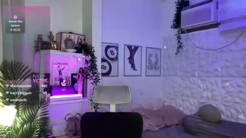 Snapshot of lanadel_hilton chatting on 18, 7, 2026 Lana online show from 18, 7, 2026