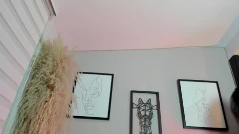 Lana online show from 10, 4, 2026