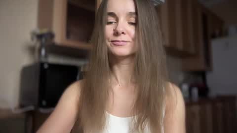 Snapshot of lanaloulou chatting on 2, 12, 2024 Lana online show from 2, 12, 2024
