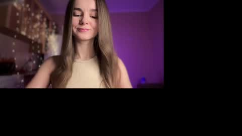 Snapshot of lanaloulou chatting on 20, 12, 2024 Lana online show from 20, 12, 2024