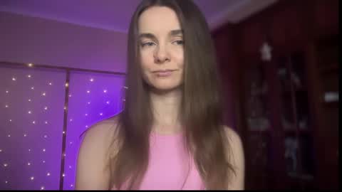 Snapshot of lanaloulou chatting on 28, 2, 2025 Lana online show from 28, 2, 2025