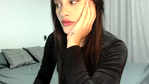 lanawinters1 online show from 25, 4, 2026