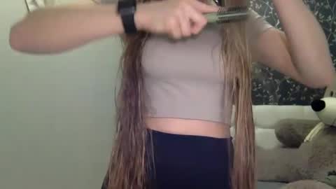 langoria online show from 6, 3, 2025