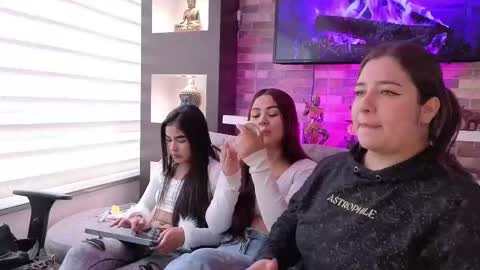 lanna_as online show from 6, 10, 2025