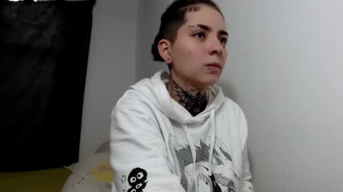 Snapshot of lannie_gonzales chatting on 4, 3, 2025 LANNIE   online show from 4, 3, 2025