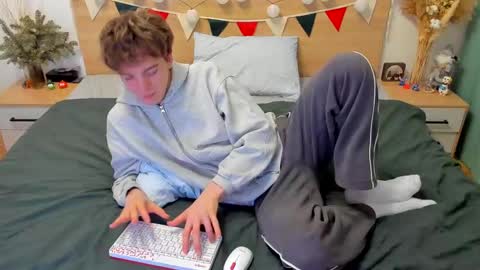 Fandi online show from 4, 2, 2025