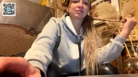 Snapshot of lapussia chatting on 7, 11, 2025 Olena online show from 7, 11, 2025