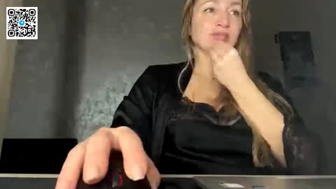 Snapshot of lapussia chatting on 14, 12, 2025 Olena online show from 14, 12, 2025