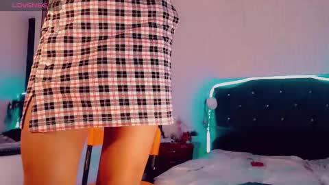 Snapshot of lara_brunette chatting on 4, 12, 2024 Lara Brunette  online show from 4, 12, 2024