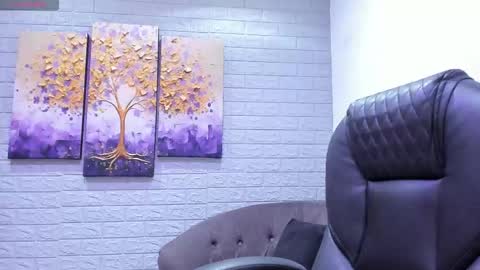      700  200   online show from 31, 1, 2026