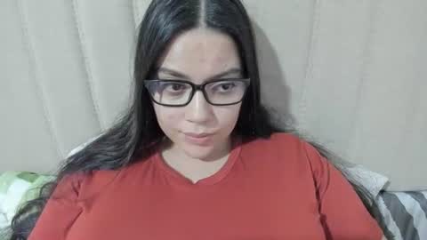 Snapshot of laracamille chatting on 24, 2, 2025 lara online show from 24, 2, 2025