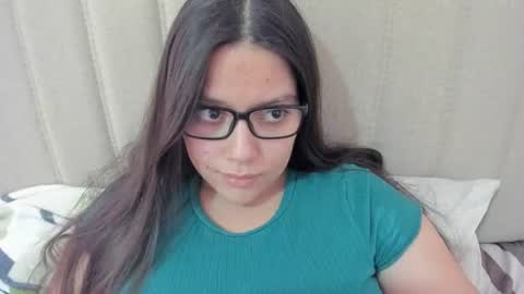 Snapshot of laracamille chatting on 25, 2, 2025 lara online show from 25, 2, 2025