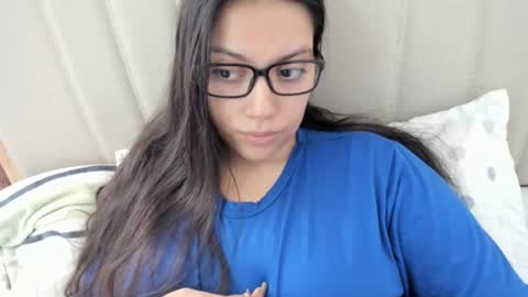 Snapshot of laracamille chatting on 16, 9, 2025 lara online show from 16, 9, 2025