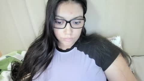 Snapshot of laracamille chatting on 30, 9, 2025 lara online show from 30, 9, 2025