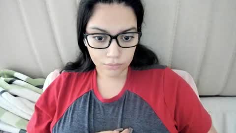 Snapshot of laracamille chatting on 11, 10, 2025 lara online show from 11, 10, 2025