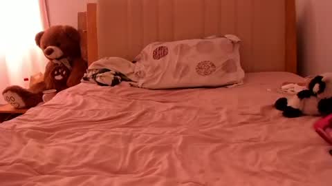 lara online show from 9, 4, 2026