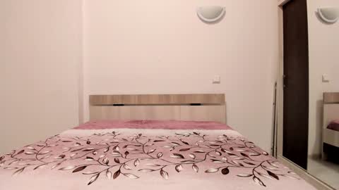 Snapshot of laracara chatting on 15, 1, 2025 Lara online show from 15, 1, 2025