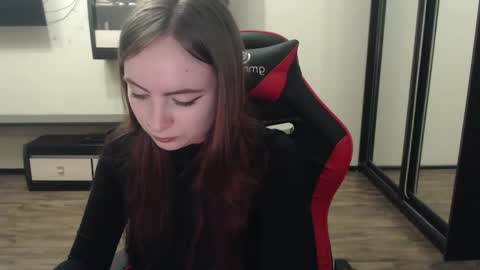 Snapshot of laralianna chatting on 1, 3, 2025 Laralianna online show from 1, 3, 2025