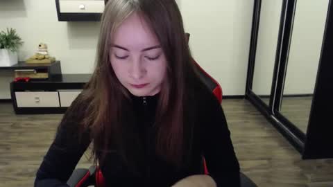 Snapshot of laralianna chatting on 12, 9, 2025 Laralianna online show from 12, 9, 2025