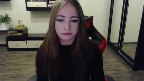 Snapshot of laralianna chatting on 13, 9, 2025 Laralianna online show from 13, 9, 2025