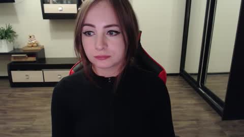 Snapshot of laralianna chatting on 15, 9, 2025 Laralianna online show from 15, 9, 2025